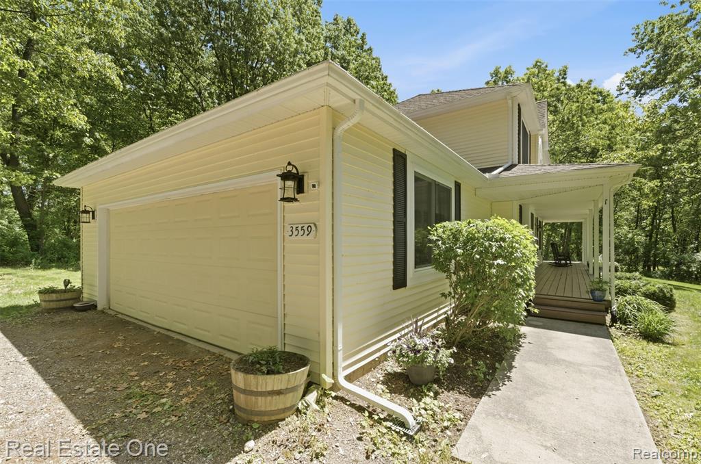 3559 Perry Lake Road, Ortonville, MI 48462 — Photo 7