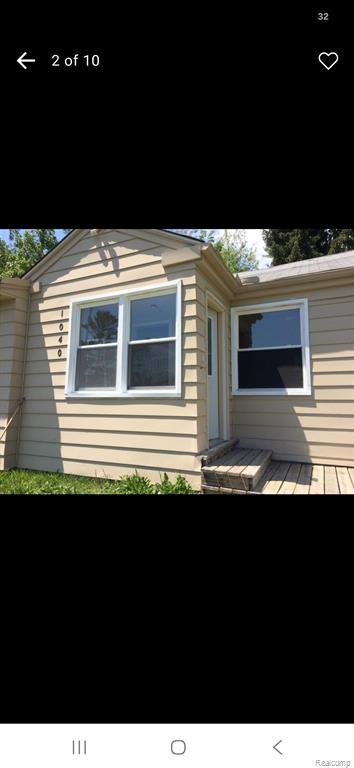 1040 OREGON Boulevard, Waterford, MI 48327 — Photo 2