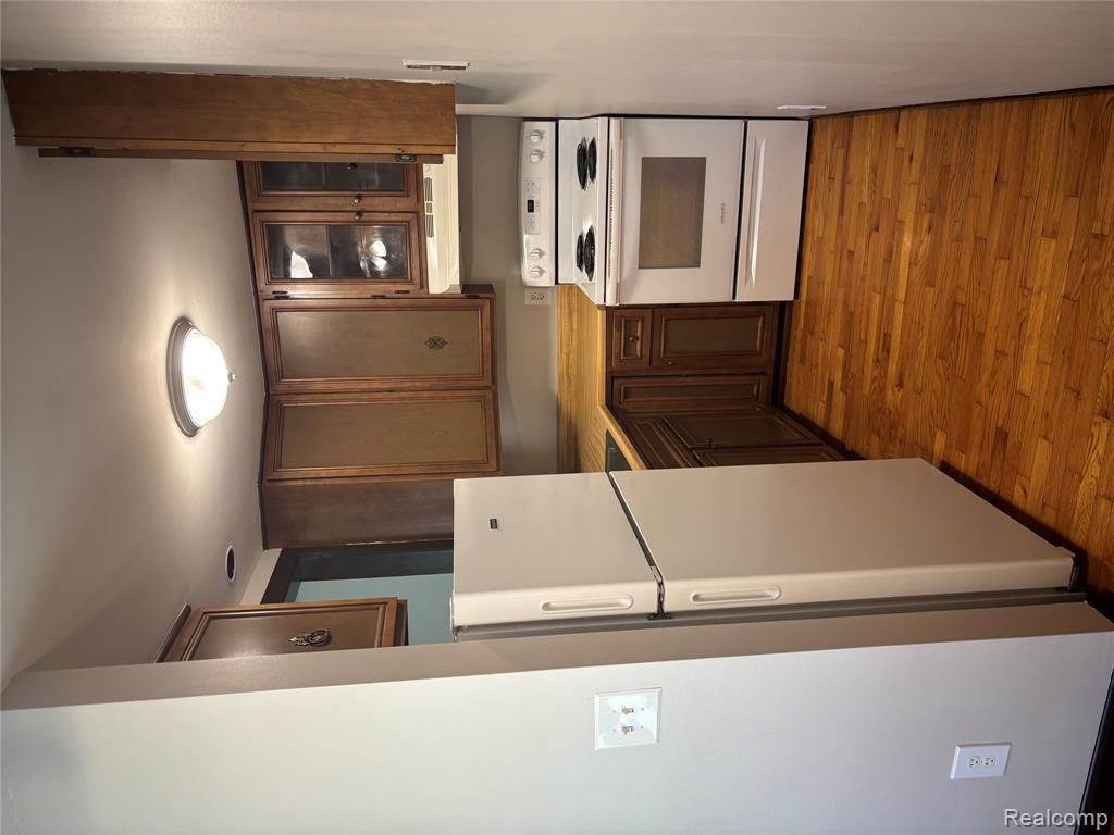 39440 Muffatt, Harrison Township, MI — Photo 2