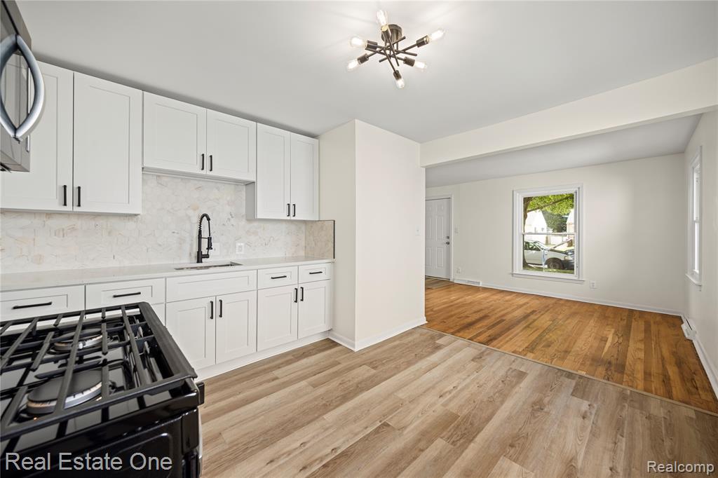 4521 COLUMBUS Street, Wayne, MI 48184 — Photo 12