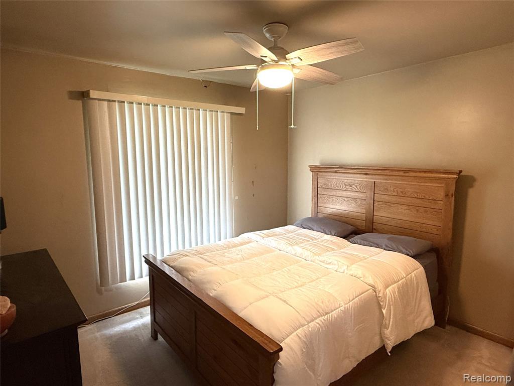 27860 Park Court, Madison Heights, MI 48071 — Photo 15