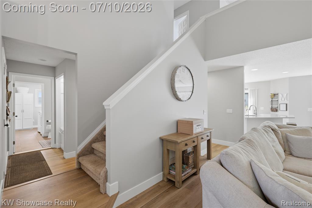 525 Aarons Way, Ortonville, MI 48462 — Photo 9