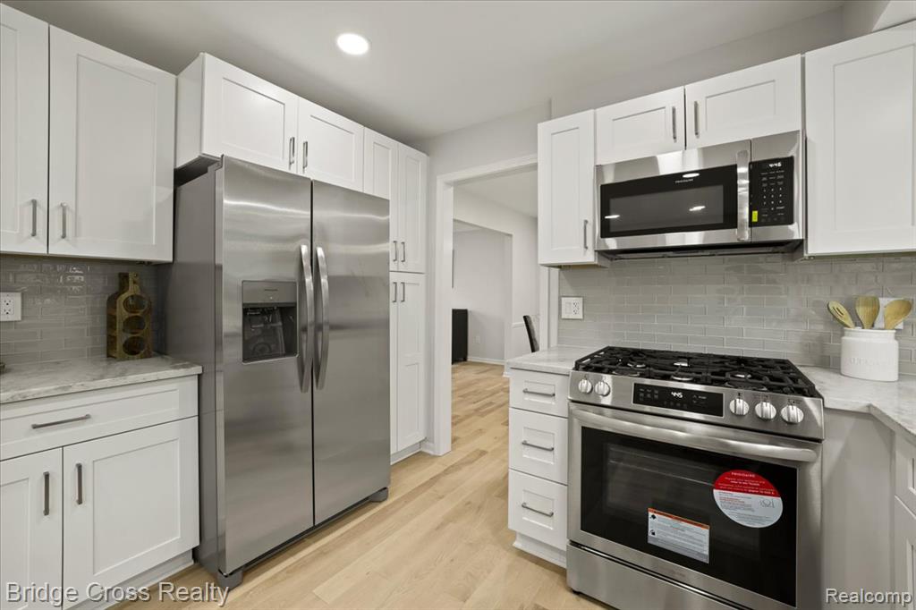 655 S Spinningwheel Lane, Bloomfield Hills, MI 48304 — Photo 16