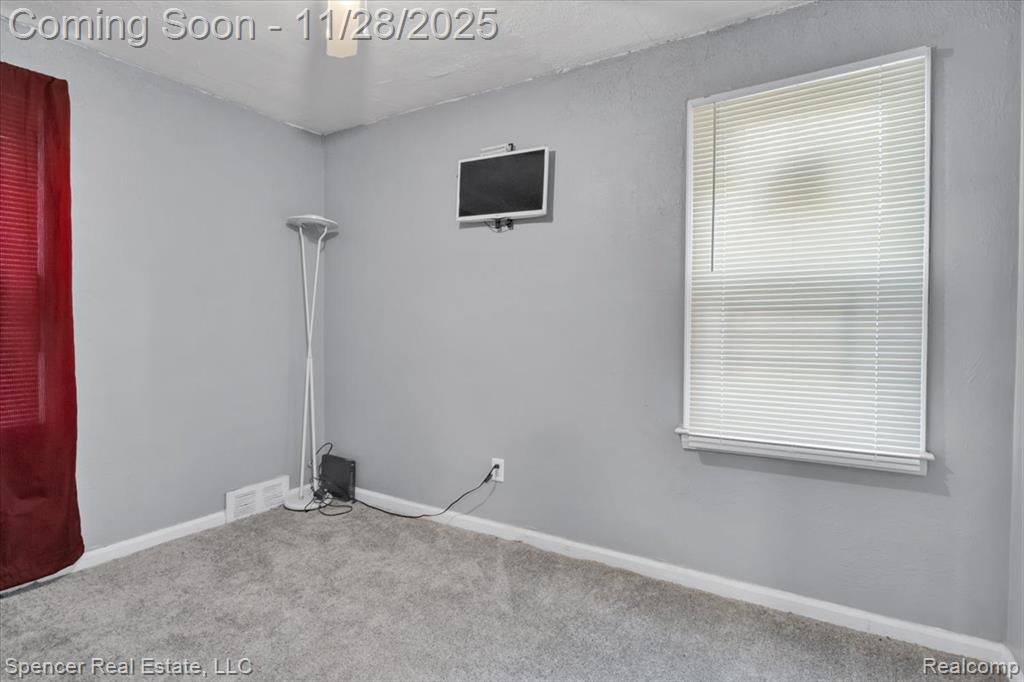 15800 Biltmore Street, Detroit, MI 48227 — Photo 16