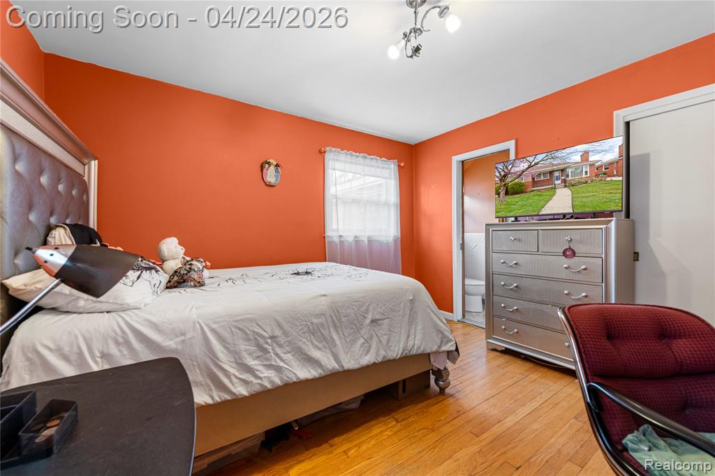 24861 Almond Avenue, Eastpointe, MI 48021 — Photo 13