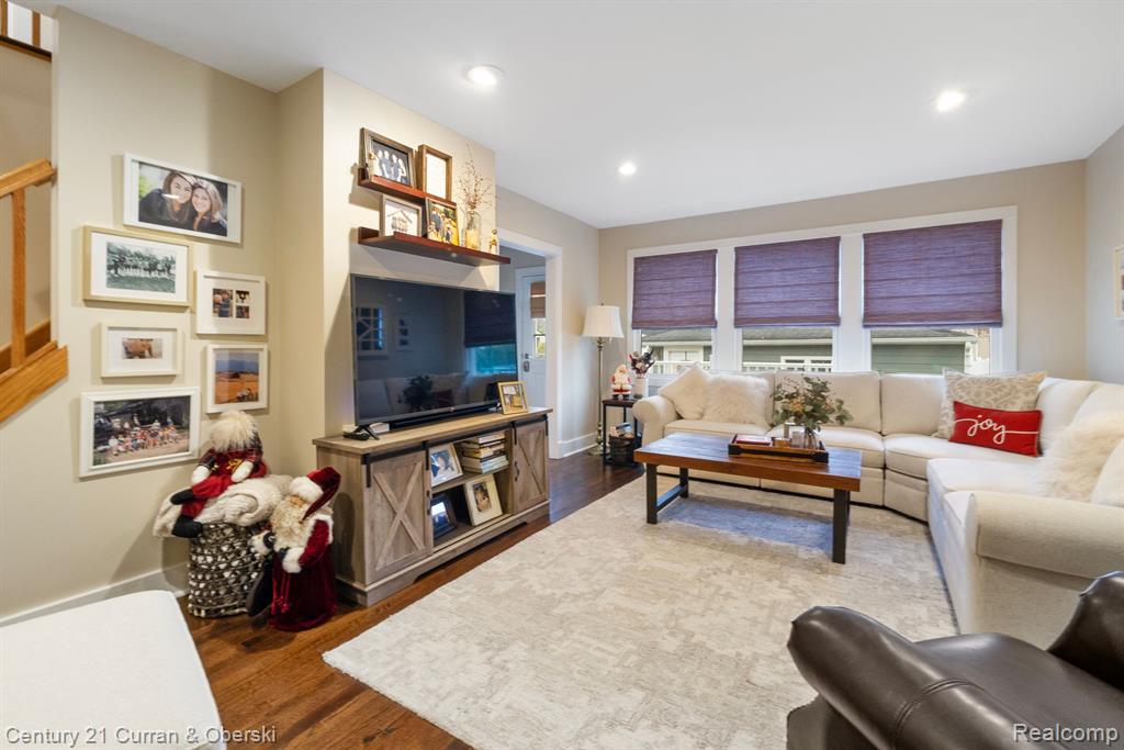 634 S HARVEY Street, Plymouth, MI 48170 — Photo 18