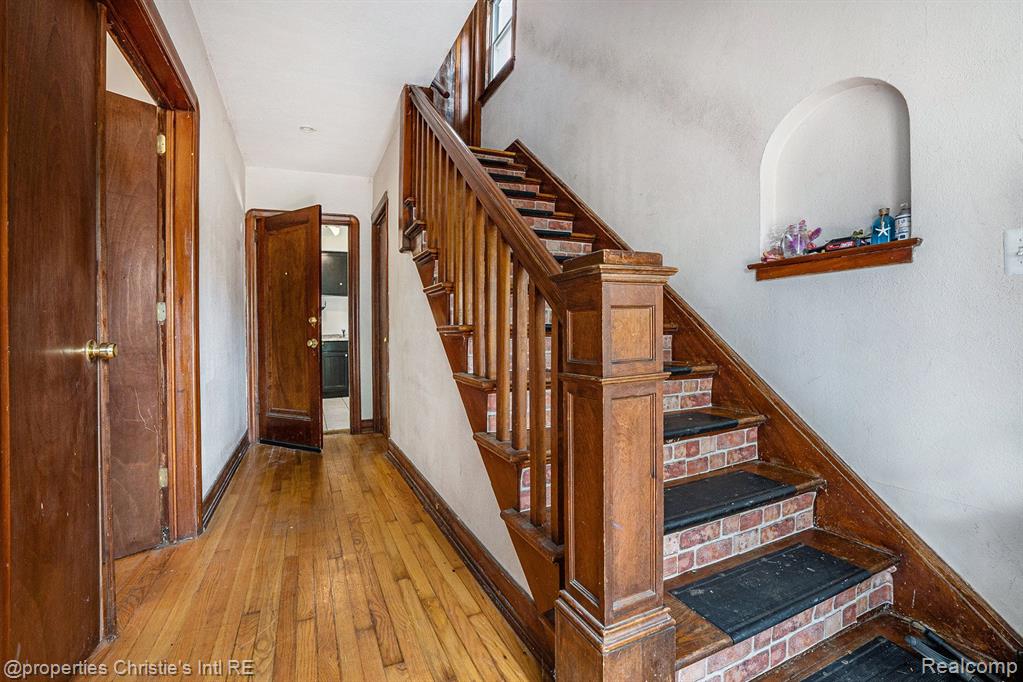 5115 YORKSHIRE Road, Detroit, MI 48224 — Photo 2