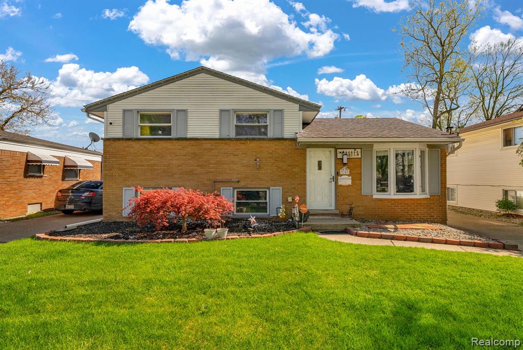 9749 Sylvester Street, Taylor, MI 48180 — Photo 12