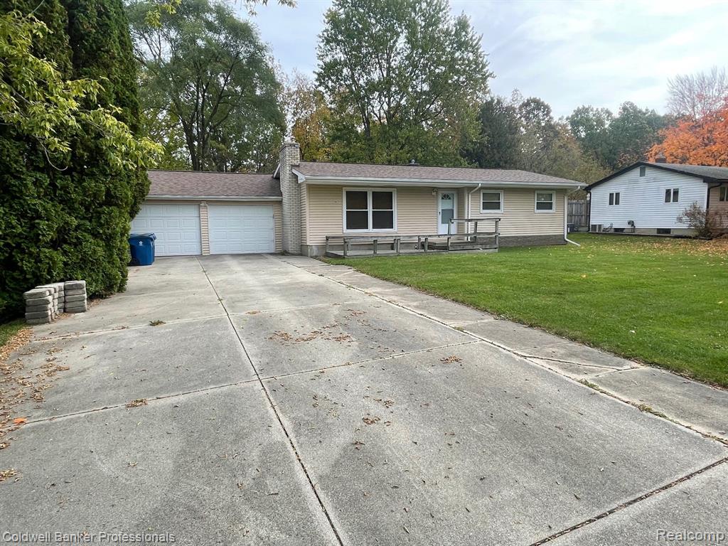 7071 Brittwood Lane, Flint, MI 48507 — Photo 14