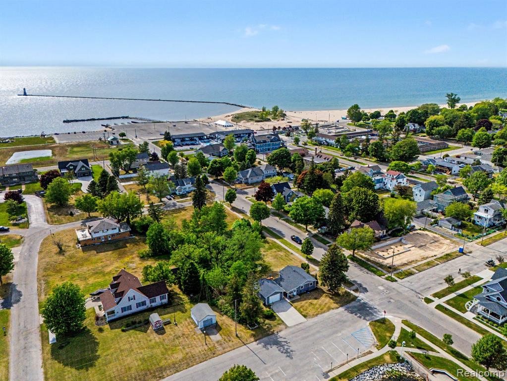 701 W Loomis Street, Ludington, MI 49431 — Photo 42
