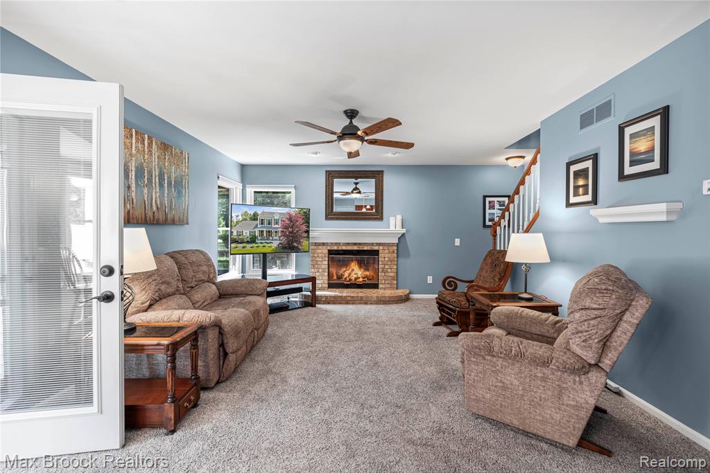 9863 MARSHALL ROAD, South Lyon, MI 48178 — Photo 8