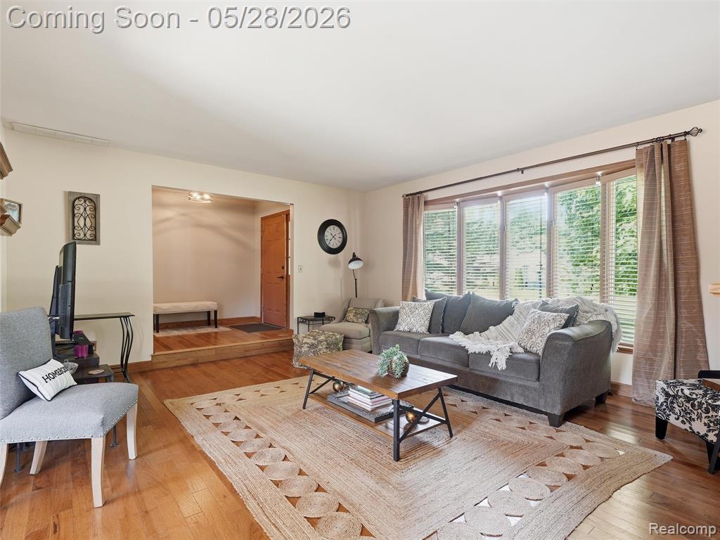 21156 Robinson Street, Farmington, MI 48336 — Photo 5