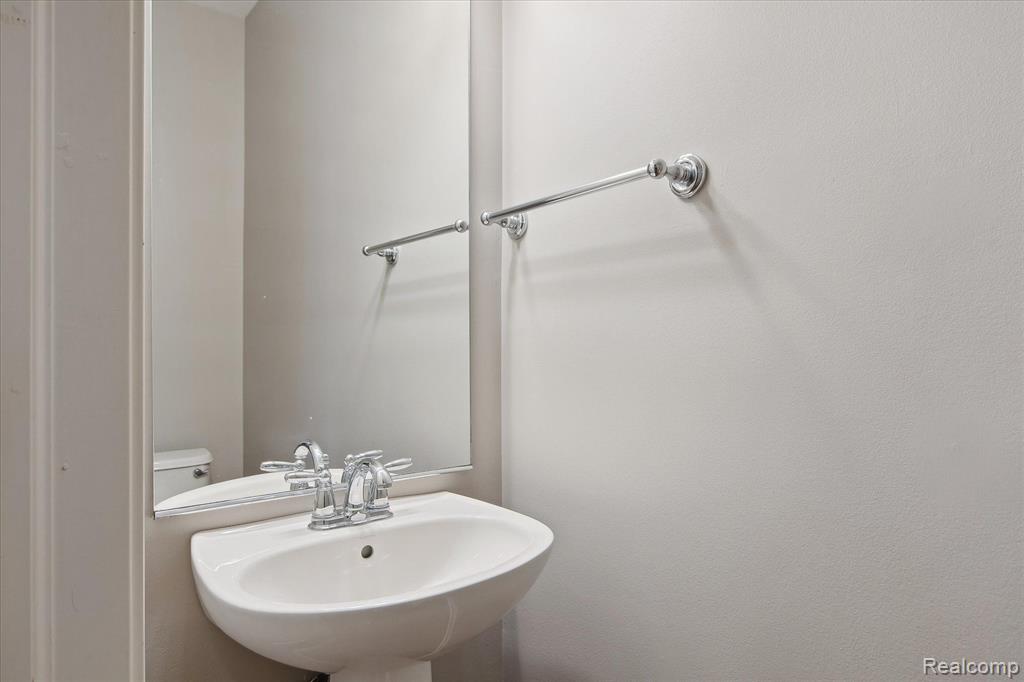 1902 PADDOCK Lane, Canton, MI 48188 — Photo 32