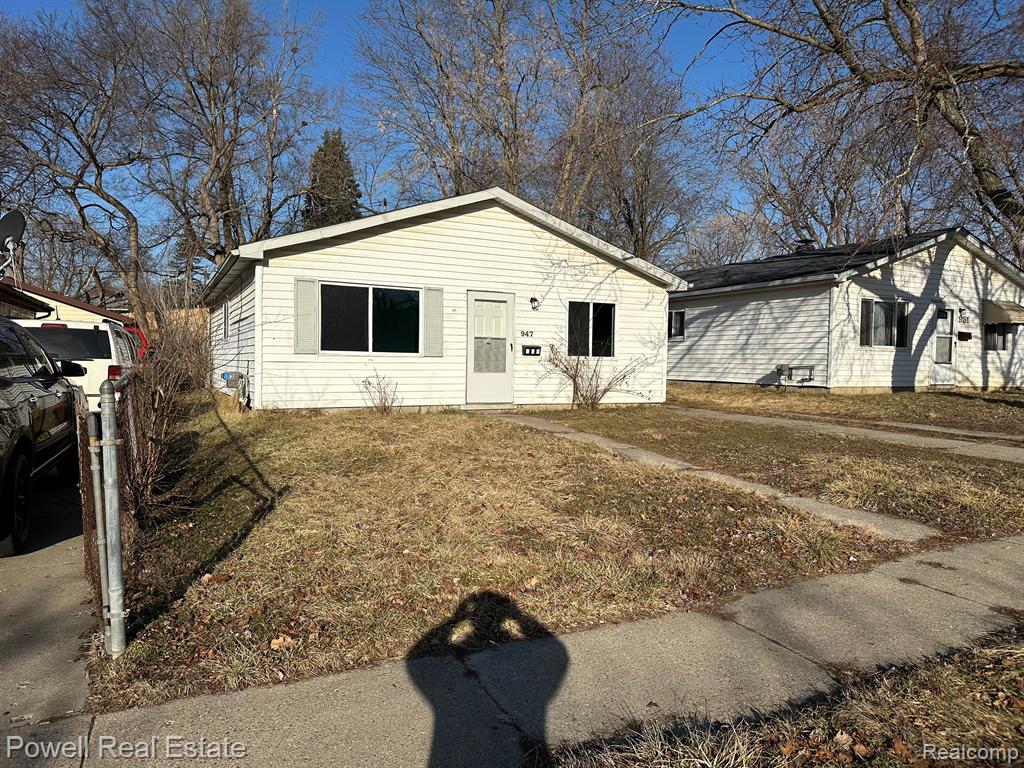 947 S FAIRVIEW Avenue, Pontiac, MI 48340 — Photo 2