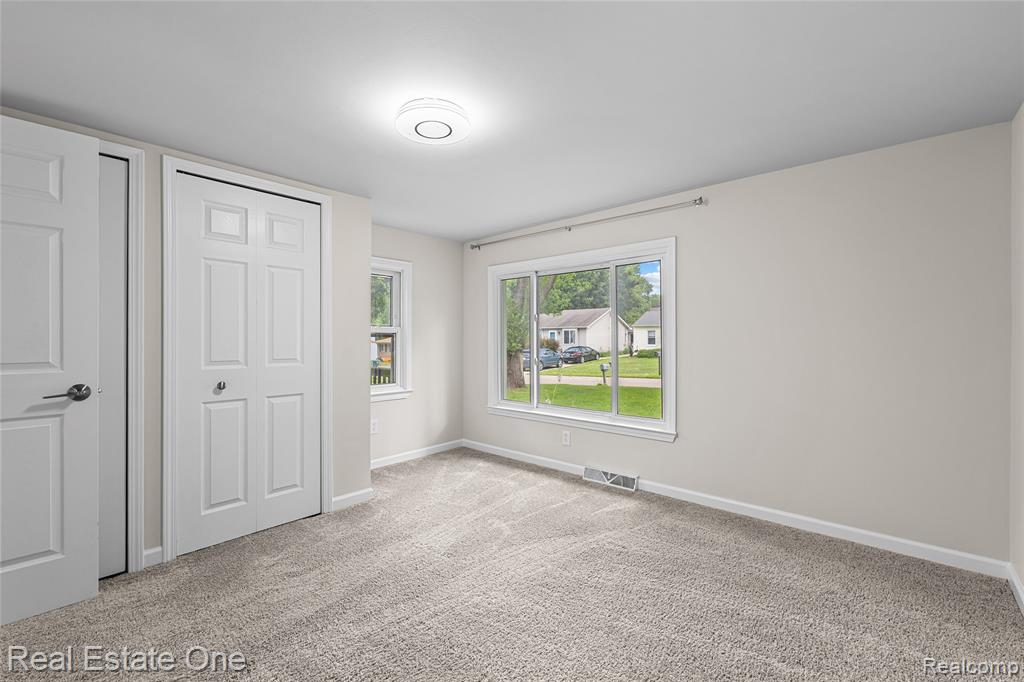 708 Birmingham Street, Lake Orion, MI 48362 — Photo 13