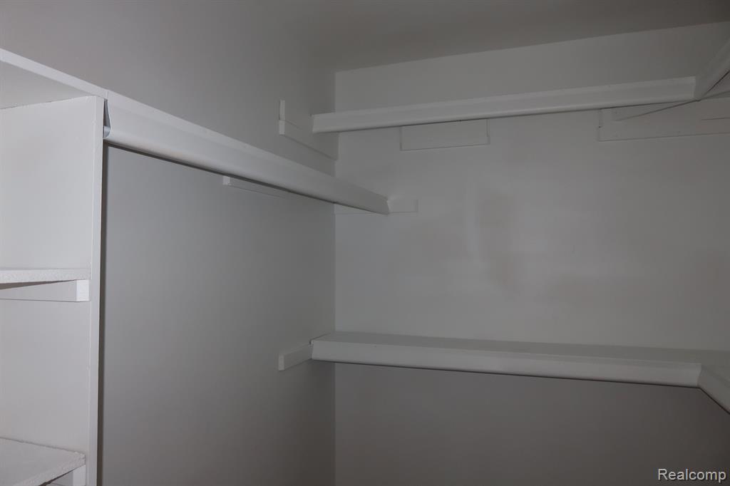 49234 ALMA Court, Shelby Twp, MI 48315 — Photo 40