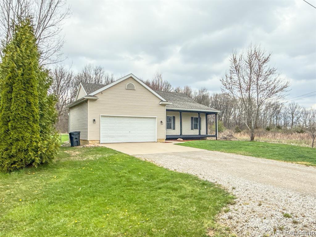 6310 MAPLE Avenue, Swartz Creek, MI 48473 — Photo 4