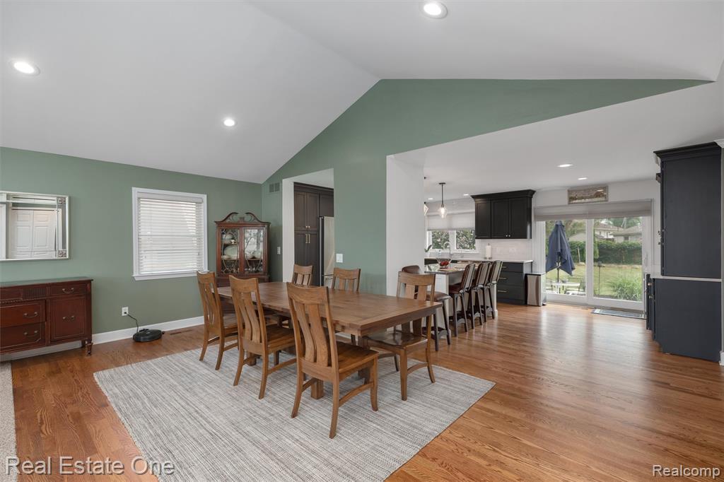 1045 Clara Street, Commerce Twp, MI 48390 — Photo 10