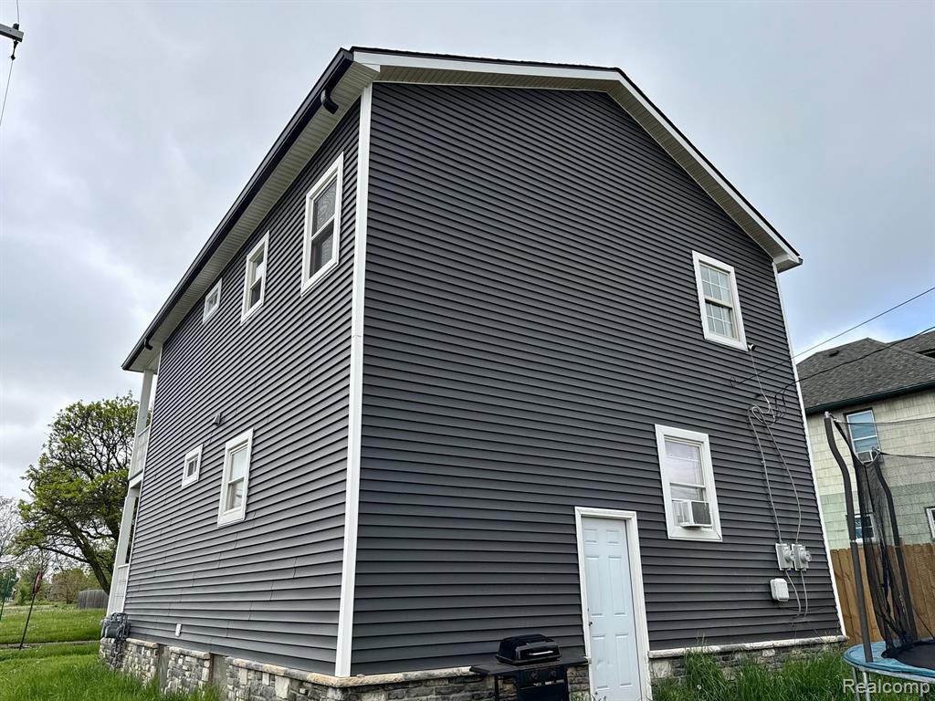 5101 OREGON Street, Detroit, MI 48204 — Photo 2