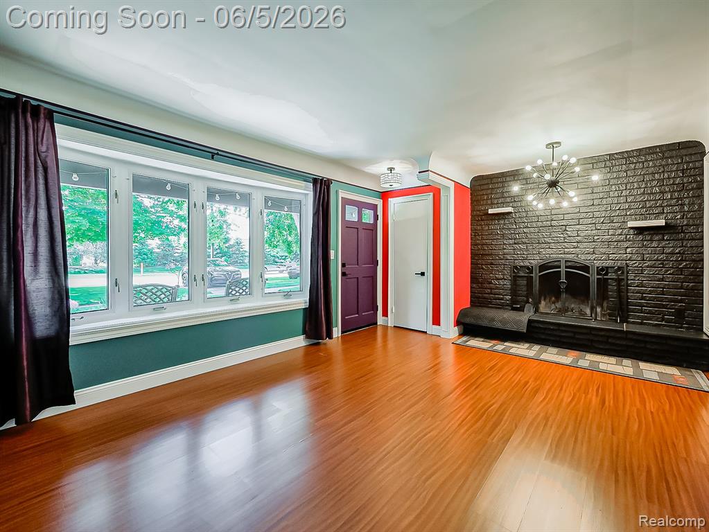 719 E Summit Street, Milford, MI 48381 — Photo 2