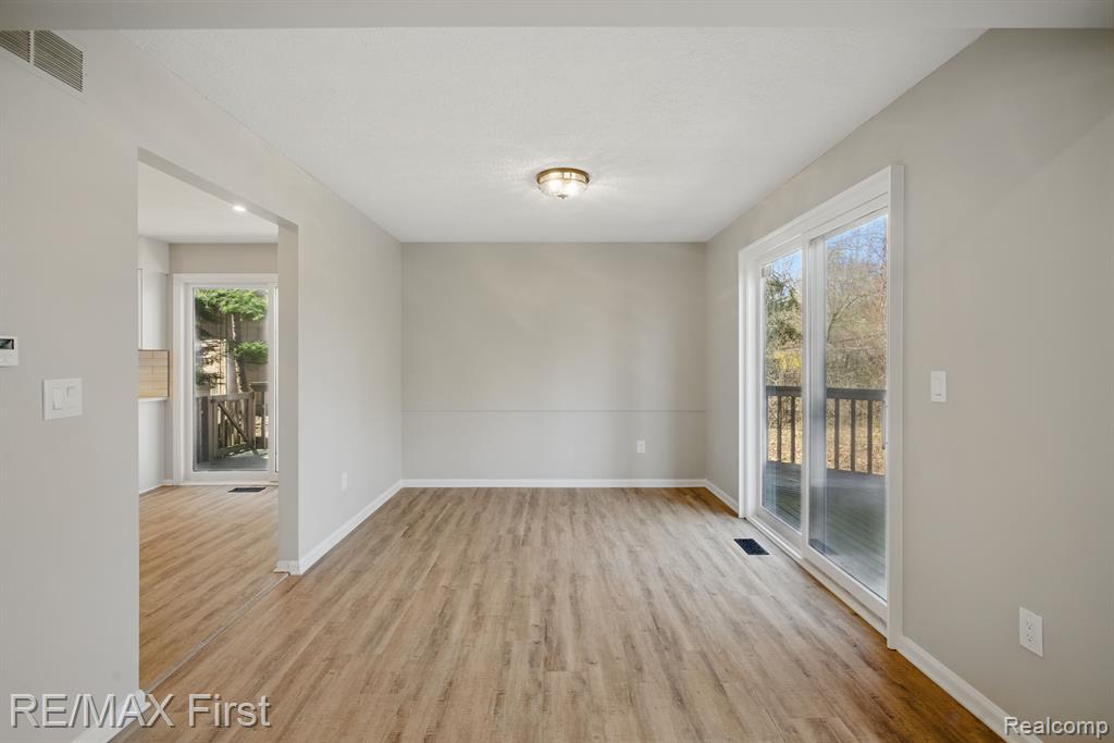 6620 RED CEDAR Lane, West Bloomfield, MI 48324 — Photo 19