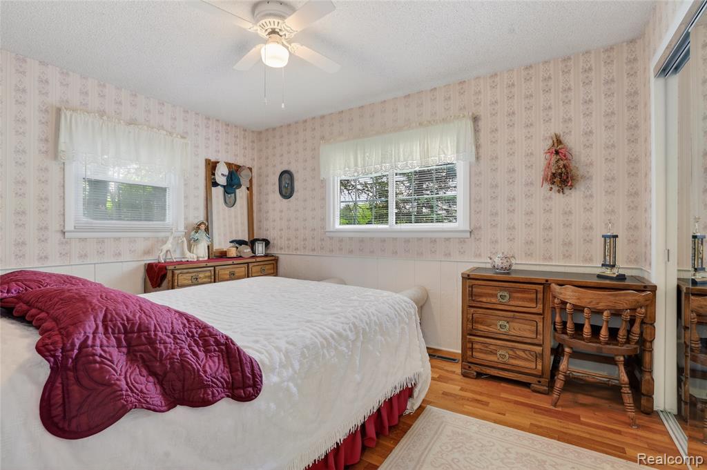 5090 Torrey Road, Flint, MI 48507 — Photo 30