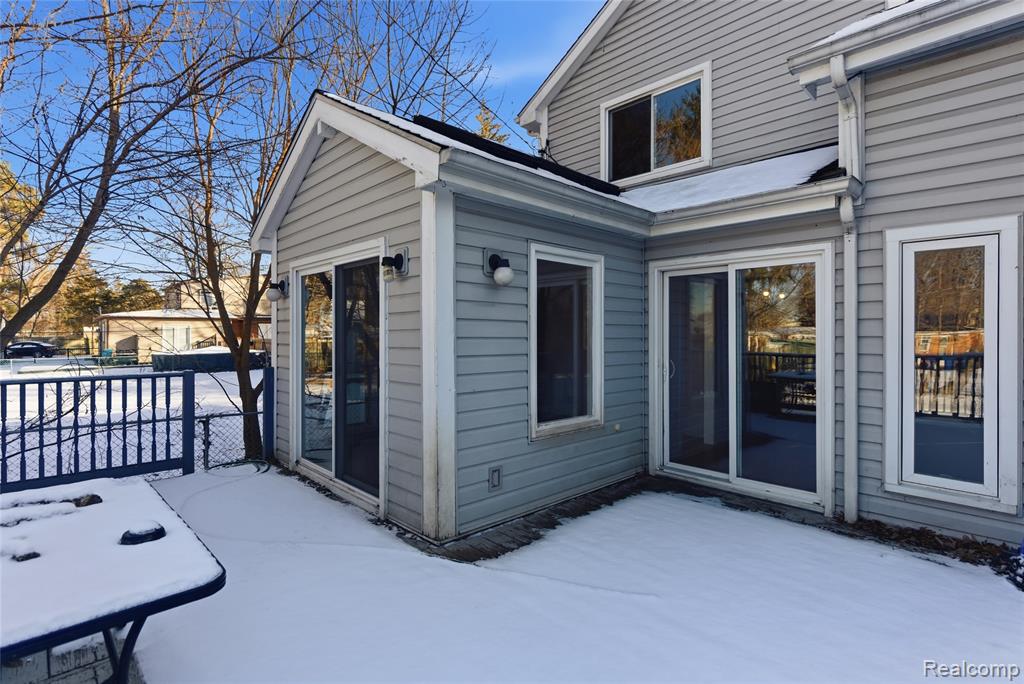 5654 Rowley Boulevard, Waterford, MI 48329 — Photo 36