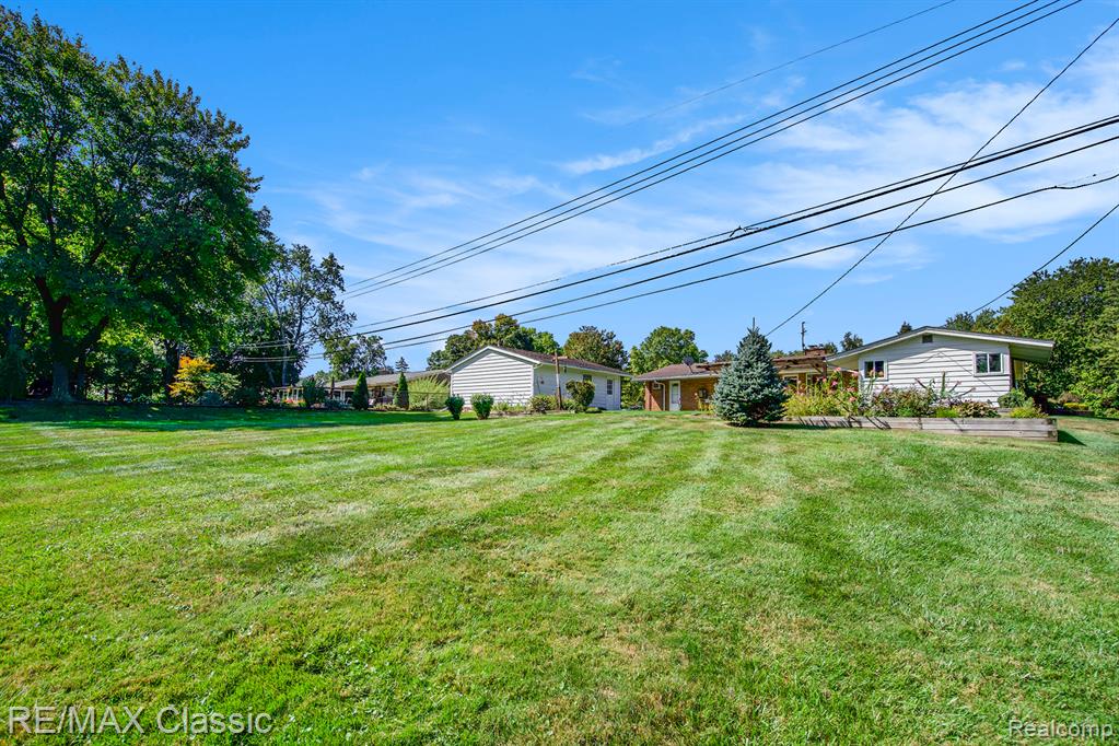9304 Morrison Avenue, Plymouth, MI 48170 — Photo 33
