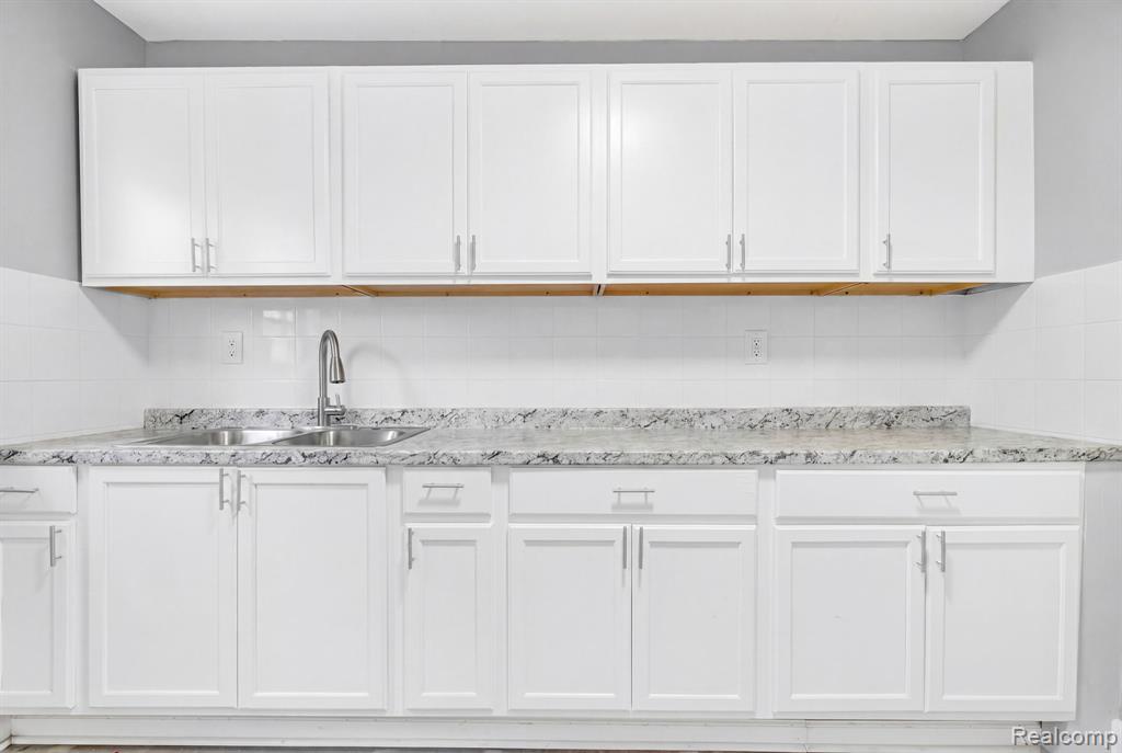 9911 Berkshire Street, Detroit, MI 48224 — Photo 13