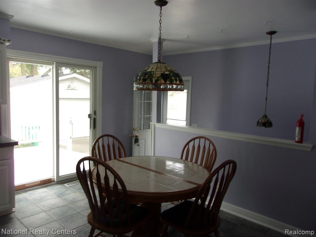 5856 HENRY RUFF Road, Garden City, MI — Photo 9