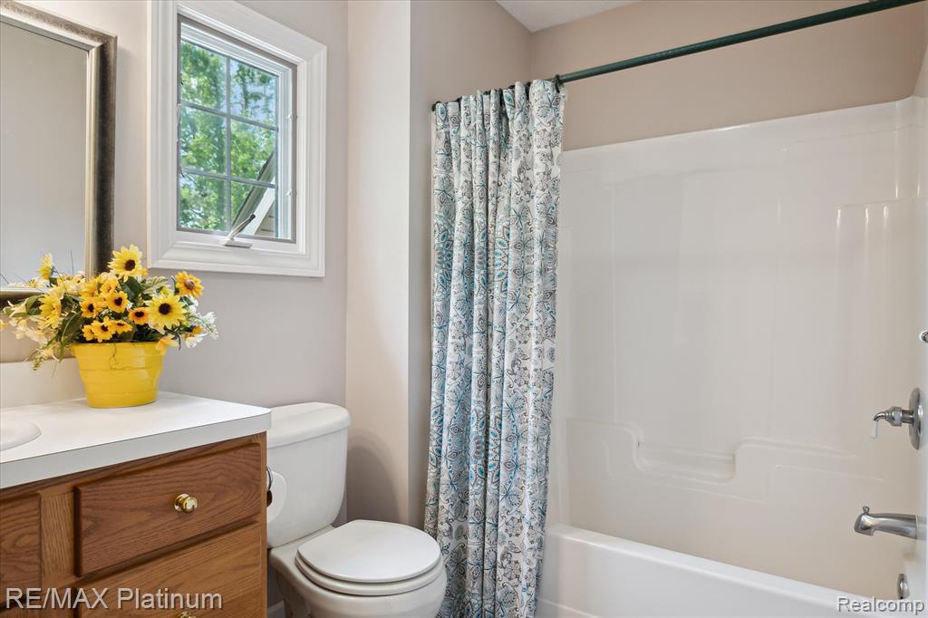 8257 Abalone Way, Pinckney, MI 48169 — Photo 44