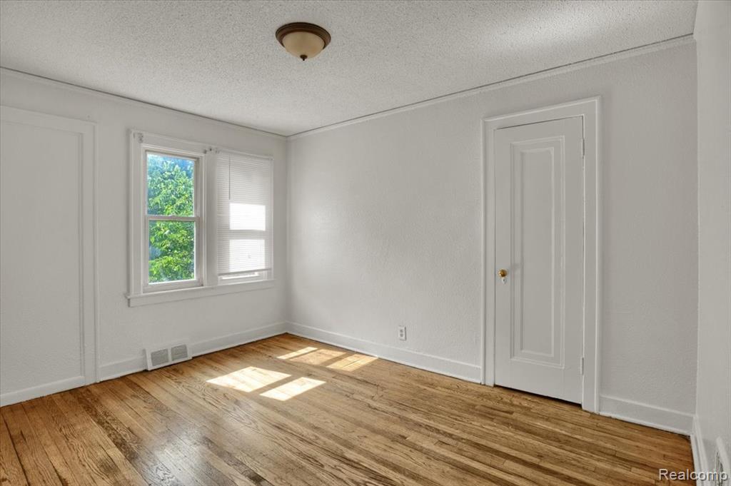 8335 Wisconsin Street, Detroit, MI 48204 — Photo 33