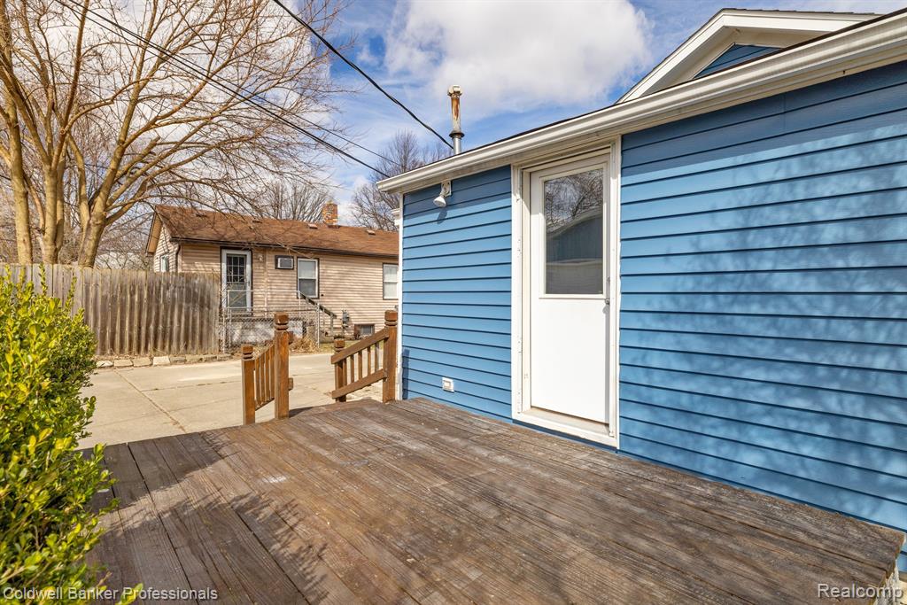 431 NAKOTA Street, Clawson, MI — Photo 24