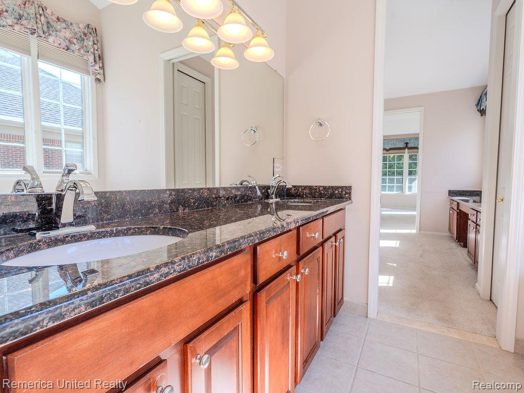 7429 Pine Vista Drive, Brighton, MI 48116 — Photo 38