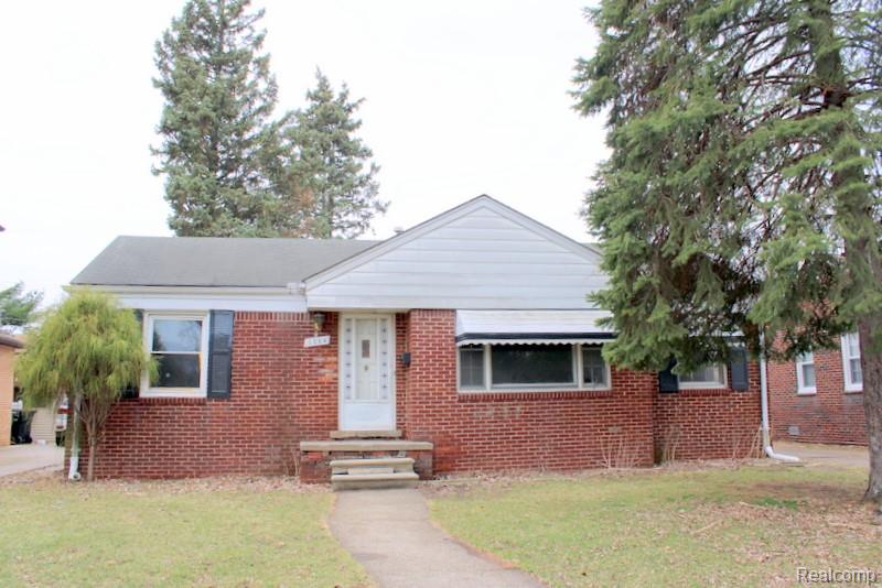 6354 Buckingham Avenue, Allen Park, MI 48101 — front exterior