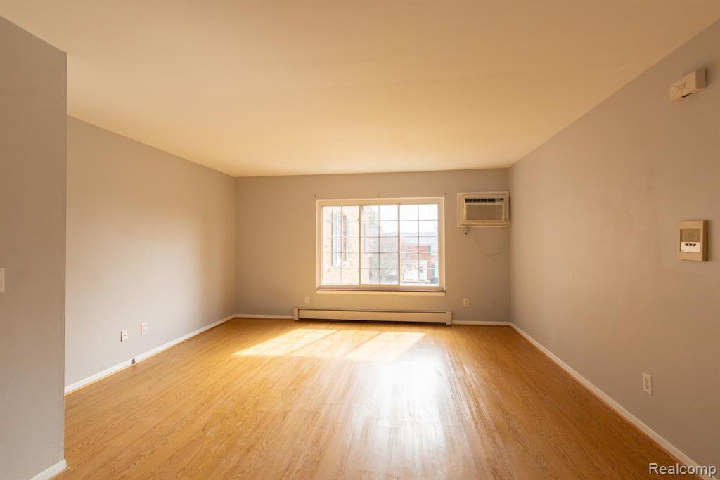495 Miller Avenue, Apt. 104, Rochester, MI 48307 — Photo 4