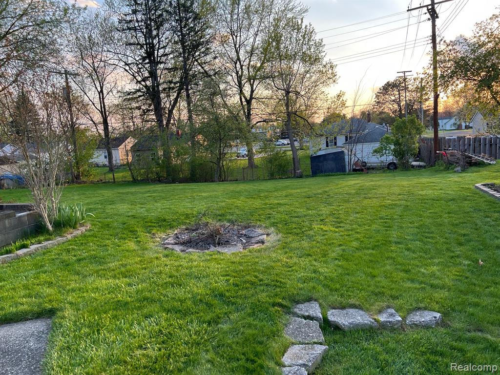 42 S AVERY Road, Waterford, MI 48328 — Photo 40