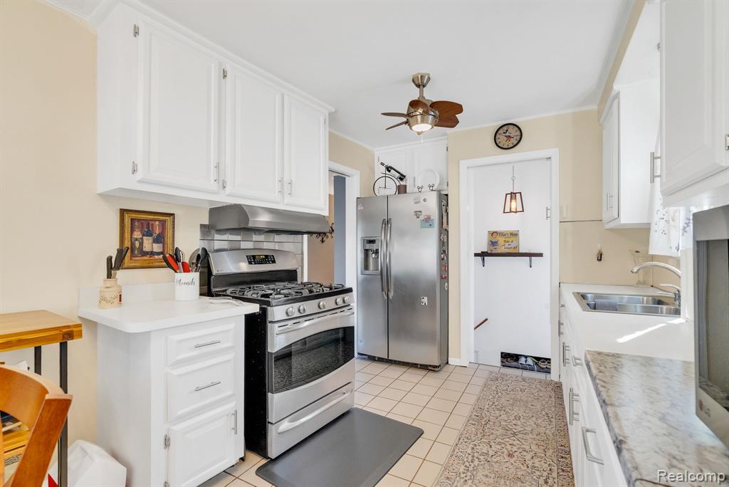 4209 Vassar Street, Dearborn Heights, MI 48125 — Photo 8