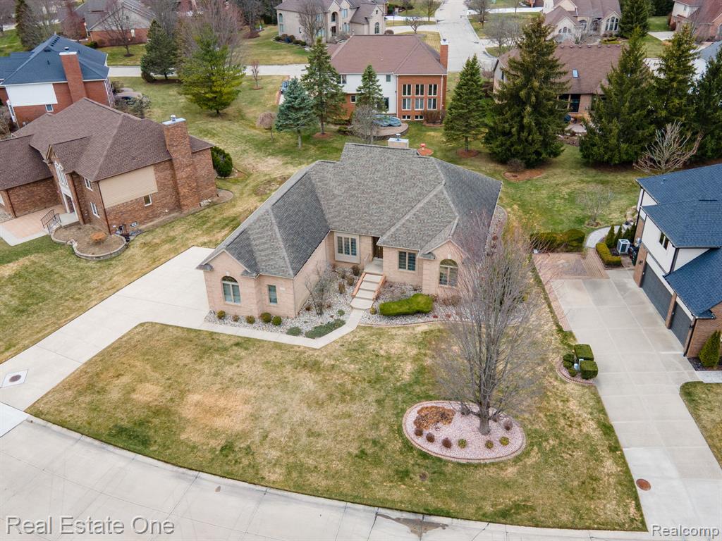 54035 Scarboro Way, Shelby Twp, MI 48316 — Photo 48