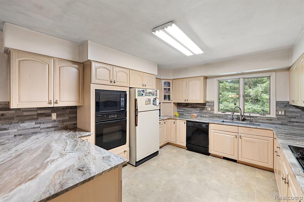 6152 GOLF CLUB Road, Howell, MI 48843 — Photo 19