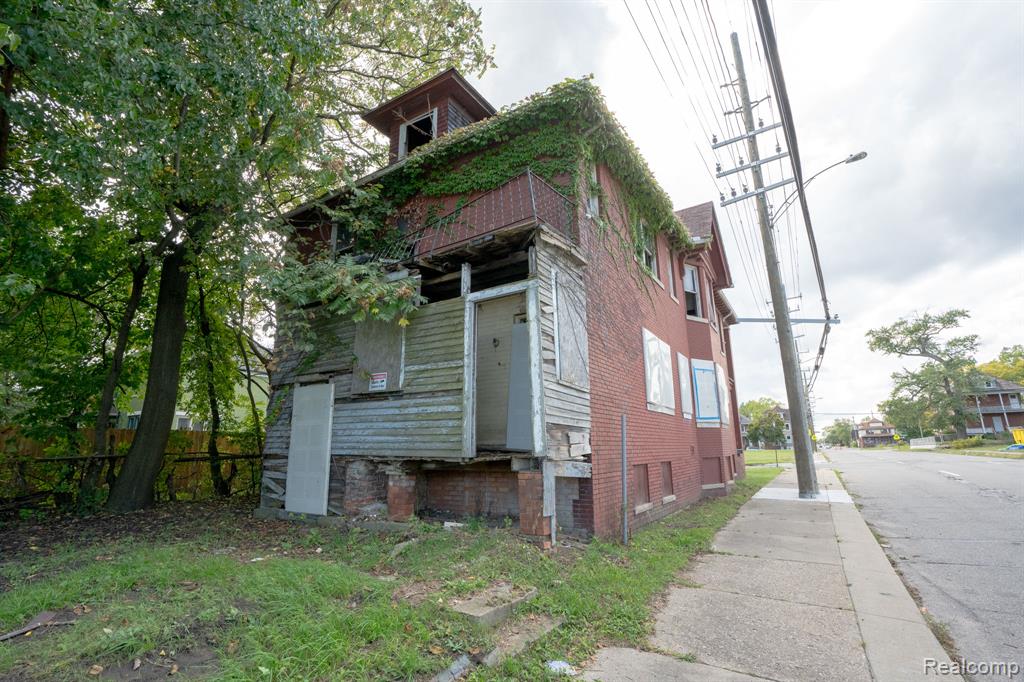 2574 Baldwin Street, Detroit, MI 48214 — Photo 47
