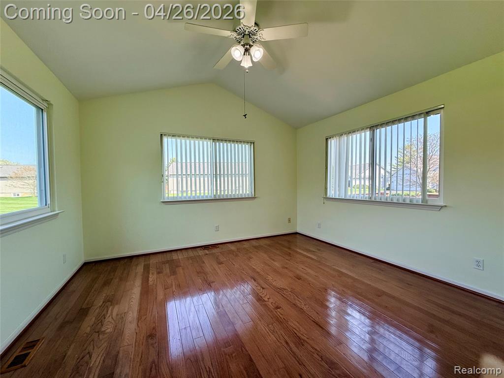 7192 Hawthorne Circle, Goodrich Vlg, MI — Photo 14