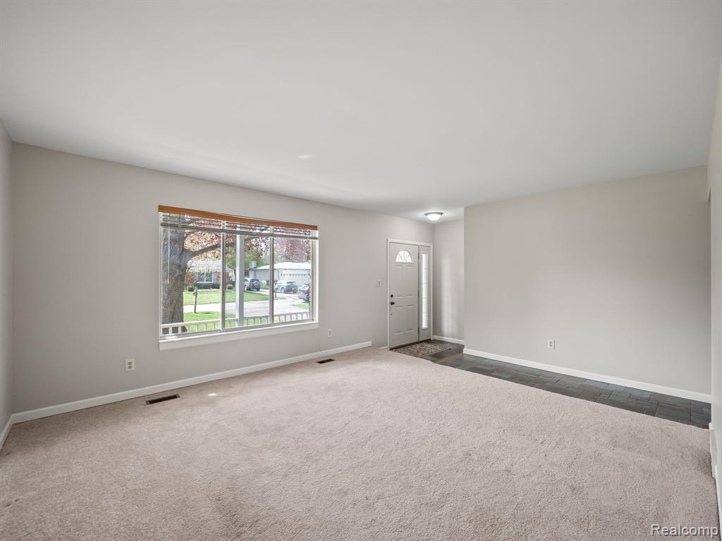 53810 BRUCE HILL Drive, Shelby Twp, MI 48316 — Photo 19