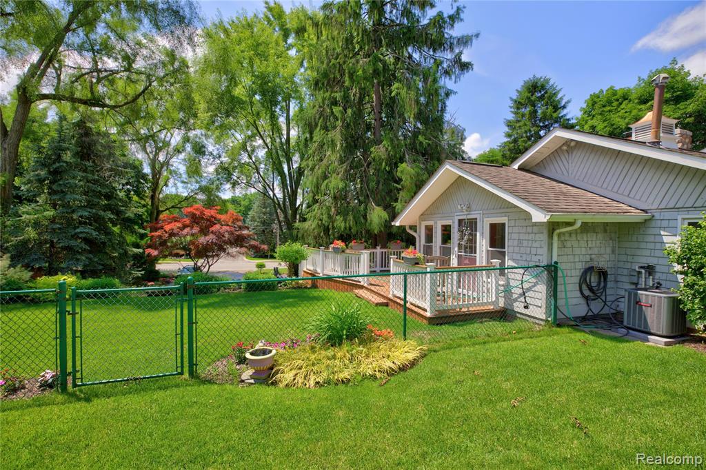 75 W Burdick Street, Oxford, MI 48371 — Photo 33