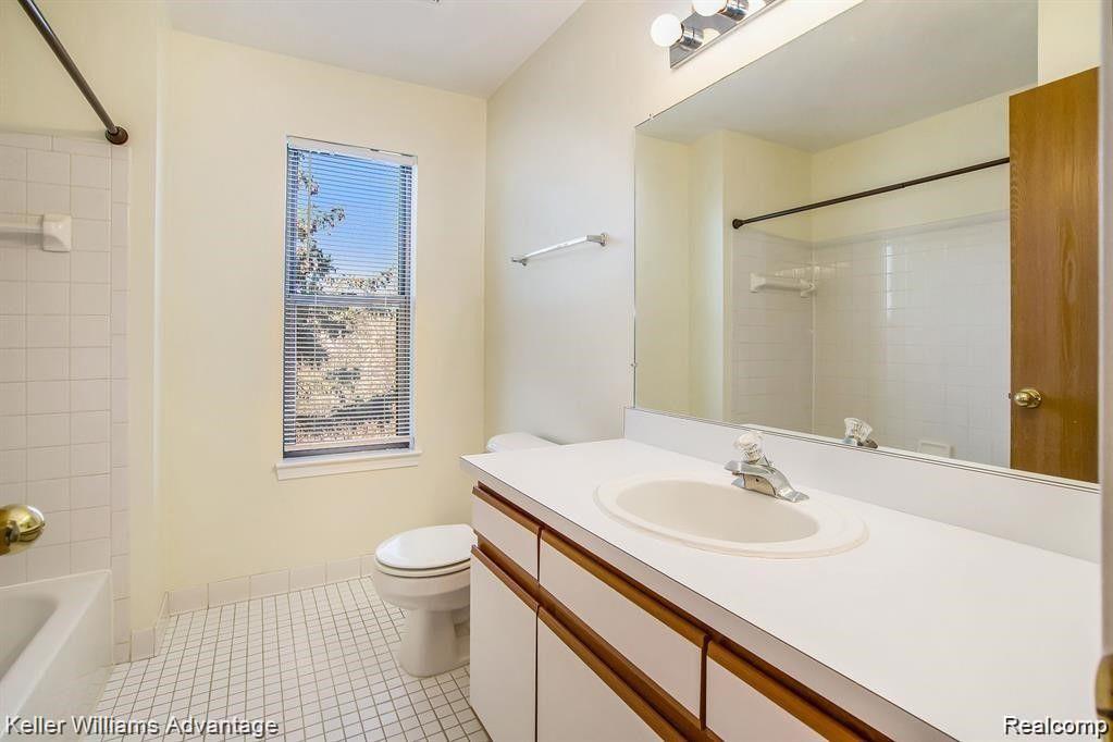 42672 LILLEY POINTE Drive, Canton, MI 48187 — Photo 11