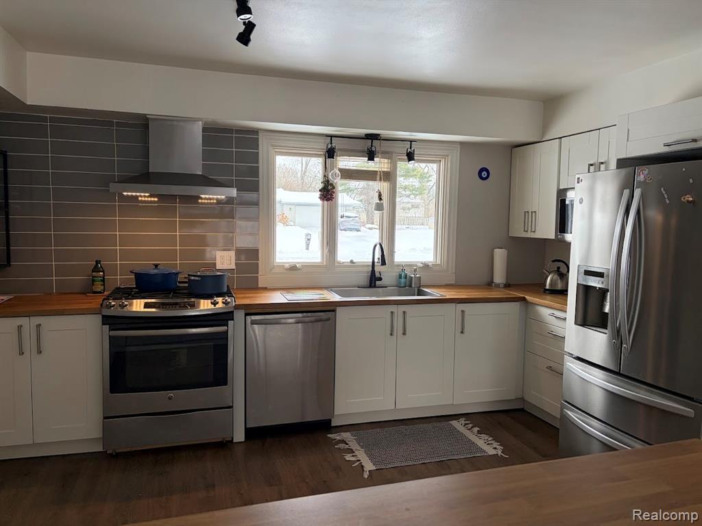 7070 Riverstone Road, West Bloomfield, MI — Photo 12