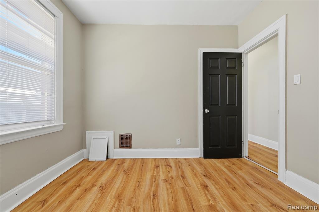 4200 W Buena Vista Street, Detroit, MI 48238 — Photo 13