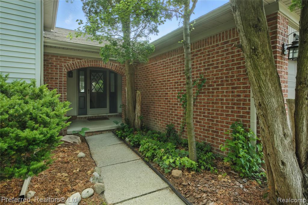 8530 Elmhurst Street, Canton, MI 48187 — Photo 45