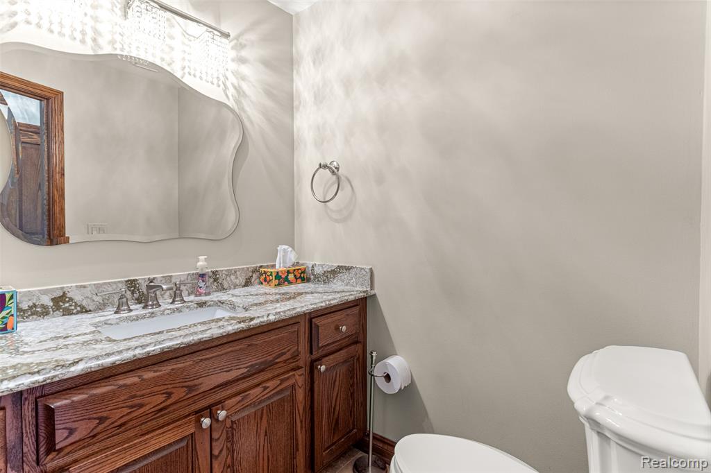 48367 Lake Valley Drive, Shelby Twp, MI 48317 — Photo 25