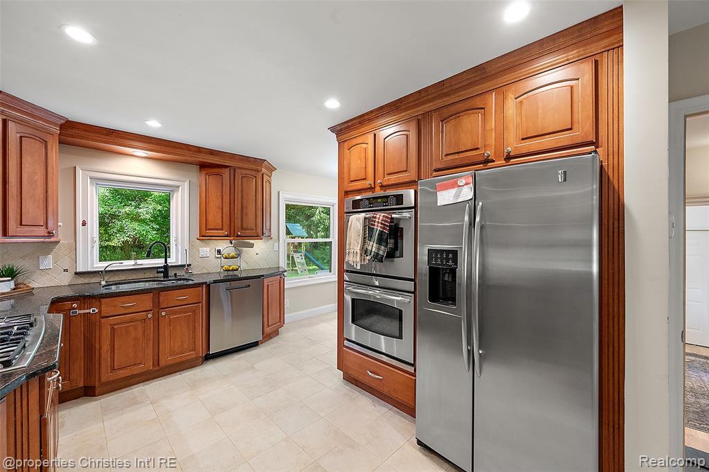 27331 Gardenway Road, Franklin, MI 48025 — Photo 33
